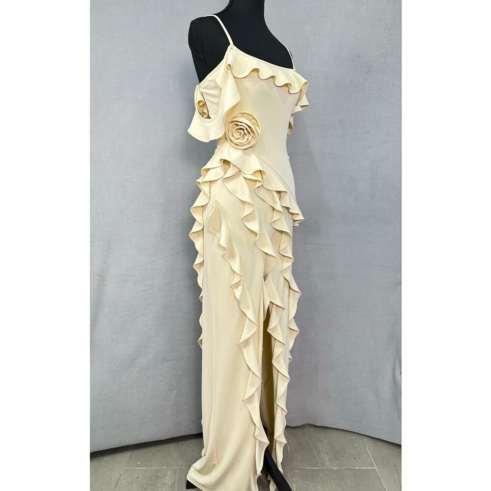 JLUXLABEL Brenna Cream Ruffle Rosette Cold Shoulder Maxi Dress Size XS - Picture 3 of 13